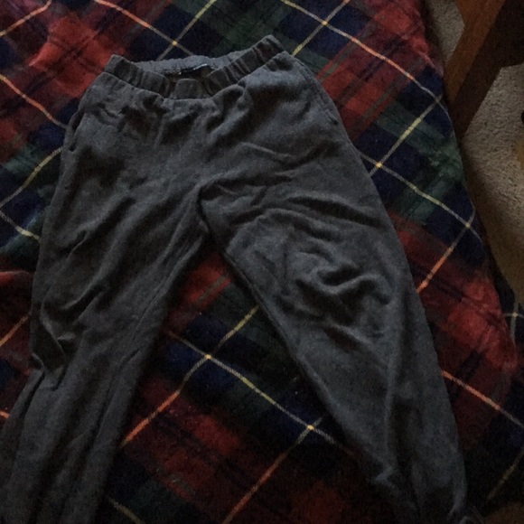 Brandy Rosa sweats - Picture 3 of 3